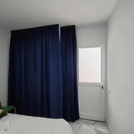 Hola Apartment